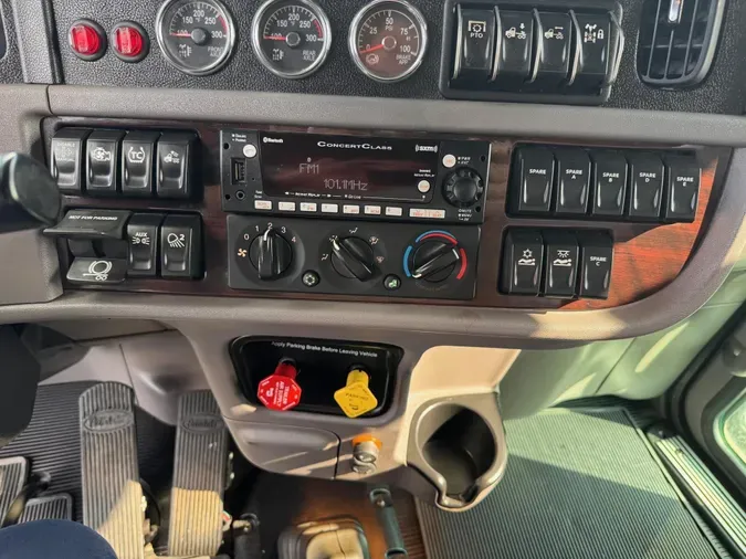 2023 Peterbilt 38918bb78453cdab65dd90702e388c614c9