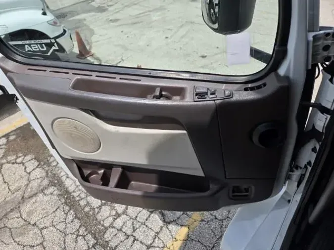 2016 Volvo VNL64T300