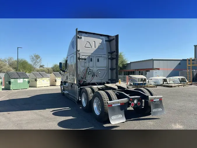 2024 Freightliner Cascadia 12618bf6ee9ca1784de2f1d39d3e9c7cc0a