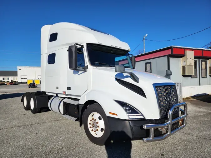 2019 VOLVO VNL64T-760