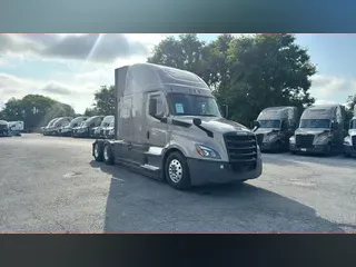 2023 Freightliner Cascadia 126
