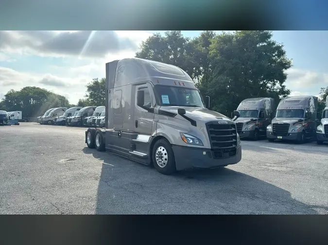 2023 Freightliner Cascadia 12618c454f6b723b37c4373986c523c4a45