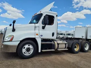 2018 FREIGHTLINER/MERCEDES CASCADIA 125