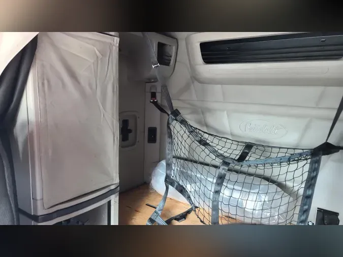 2022 Peterbilt 57918c7a35e08027a392564eebdf9a9f994