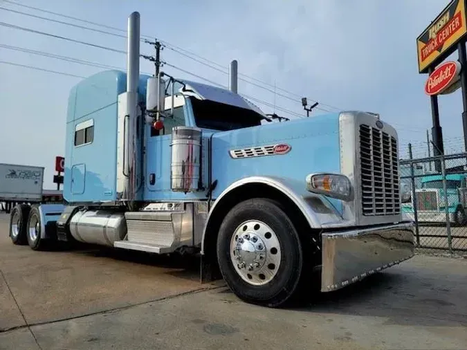 2021 Peterbilt 389