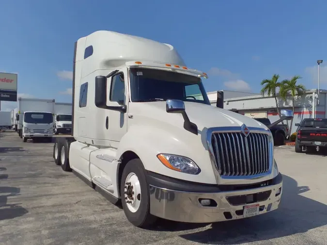 2020 NAVISTAR INTERNATIONAL LT625 SLPR CAB