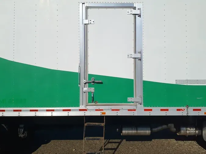 2020 FREIGHTLINER/MERCEDES M2 106