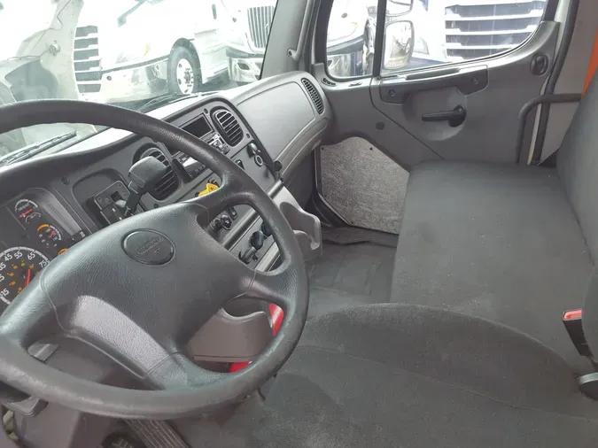 2018 FREIGHTLINER/MERCEDES M2 106