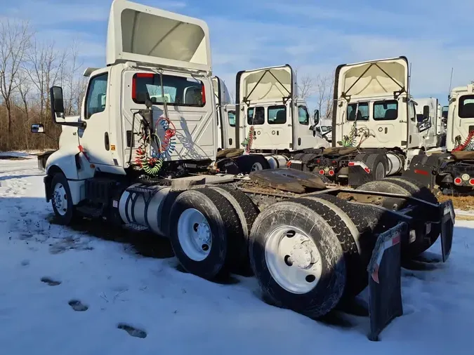 2019 NAVISTAR INTERNATIONAL LT625 DAYCAB T/A