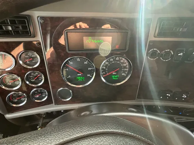 2021 Kenworth T270