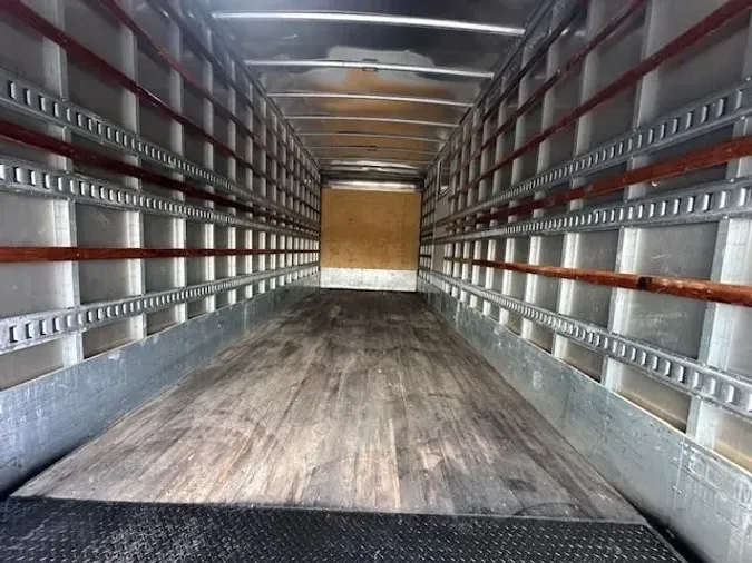 2020 Peterbilt 330