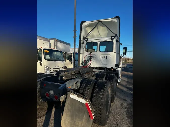 2020 FREIGHTLINER/MERCEDES CASCADIA 125