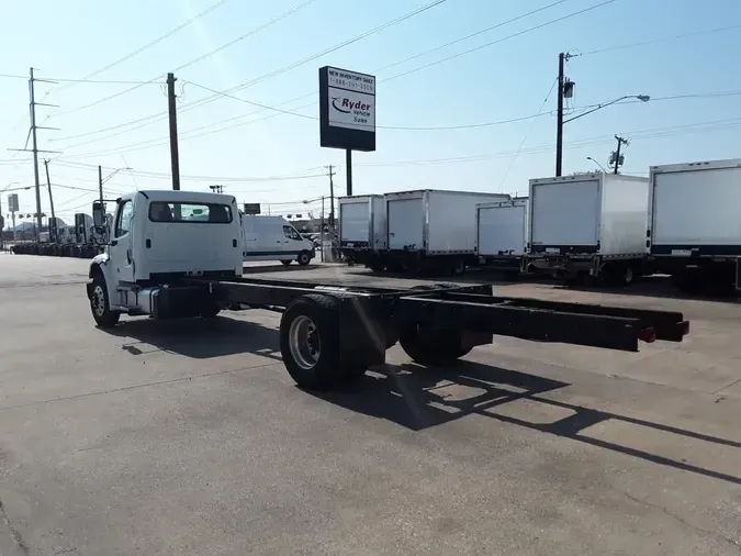 2018 FREIGHTLINER M2 106