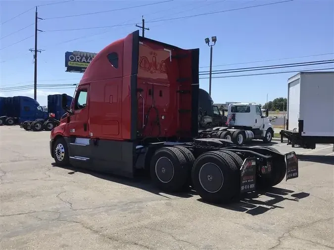 2022 FREIGHTLINER CA126