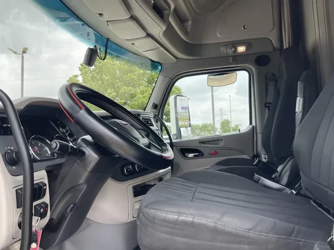 2022 Peterbilt 579