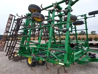 2015 John Deere 2210 LL