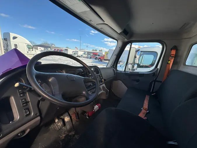 2019 FREIGHTLINER/MERCEDES M2 106