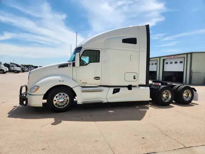 2022 Kenworth T680