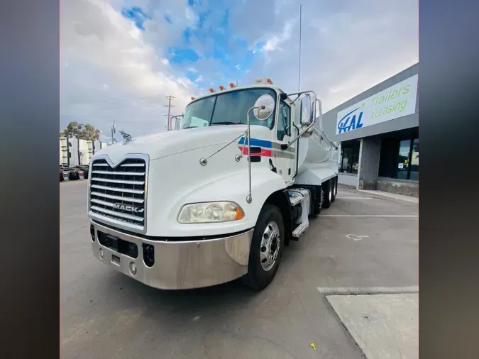 2016 Mack Pinnacle CXU61318e737501ddd14e2ebf299404986876f