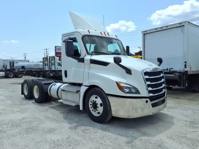 2020 FREIGHTLINER/MERCEDES NEW CASCADIA PX1266418e9de86b216c2f761e3985274191b20