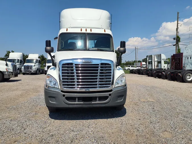 2018 FREIGHTLINER/MERCEDES CASCADIA 125