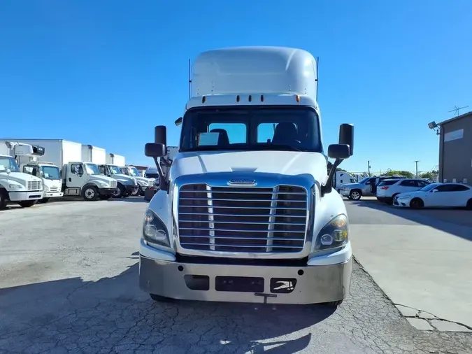 2020 FREIGHTLINER/MERCEDES CASCADIA 125