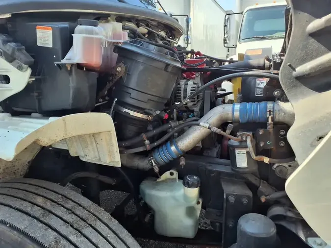 2018 FREIGHTLINER M2 106