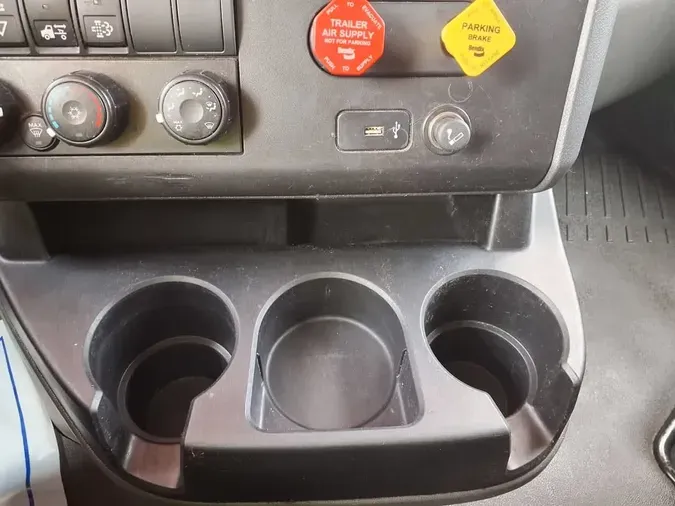 2020 NAVISTAR INTERNATIONAL LT625 SLPR CAB