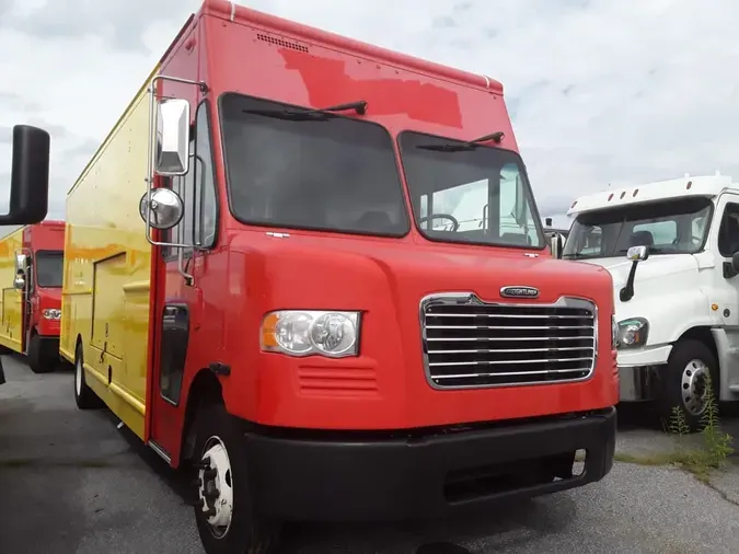 2017 FRTLR CUSTOM CHASSIS CORP MT-55 WALK-IN