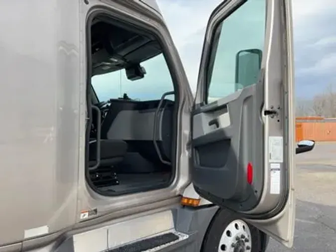 2021 Freightliner Cascadia