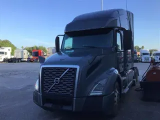2020 VOLVO VNL760