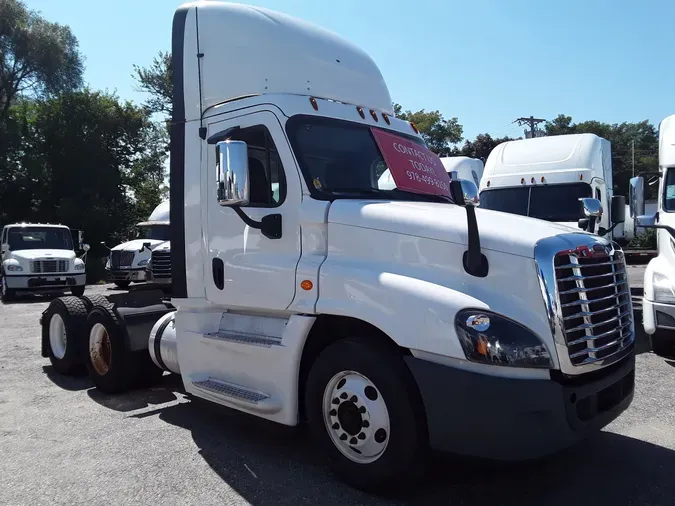 2018 FREIGHTLINER/MERCEDES CASCADIA 125