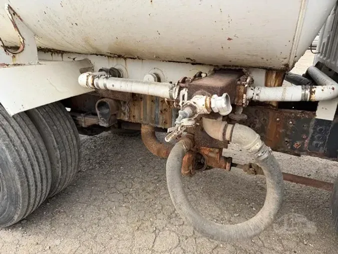 2000 FORD F650 SD18fcb54cdf3f1481f0006bab7cba0611