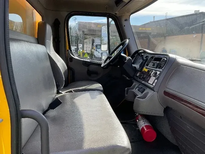 2018 Freightliner M2