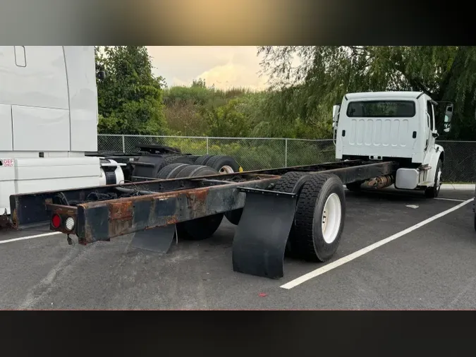 2018 FREIGHTLINER/MERCEDES M2 106