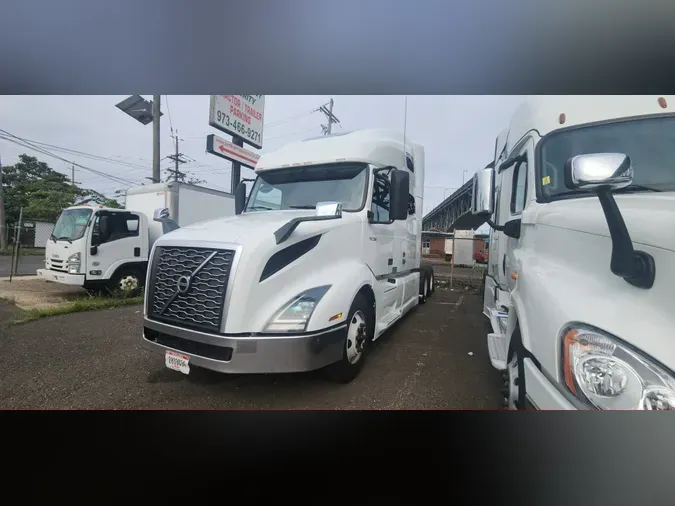 2019 VOLVO VNL64T-760