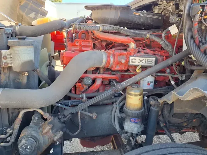 2021 NAVISTAR INTERNATIONAL LT625 DAYCAB S/A