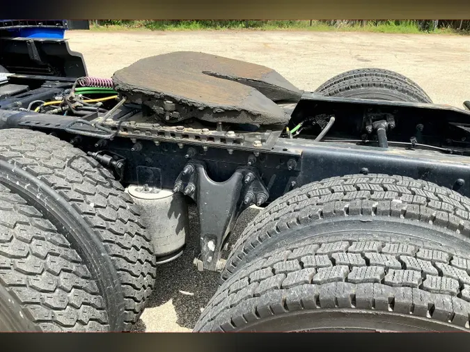 2022 INT LT625 6x4