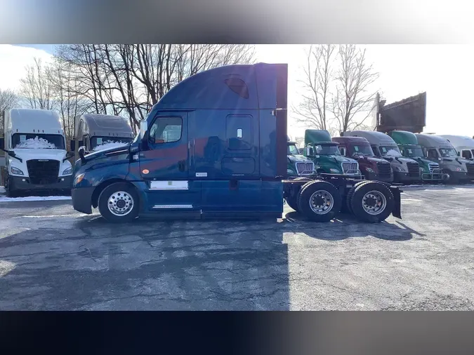 2023 Freightliner Cascadia 126