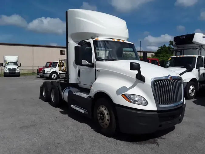 2020 NAVISTAR INTERNATIONAL LT625 DAYCAB T/A