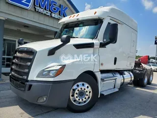 2022 FREIGHTLINER Cascadia 126