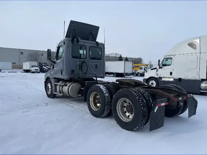 2018 Freightliner T12664ST