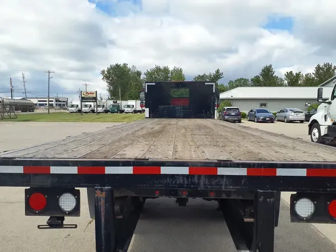 2019 FREIGHTLINER M2 106