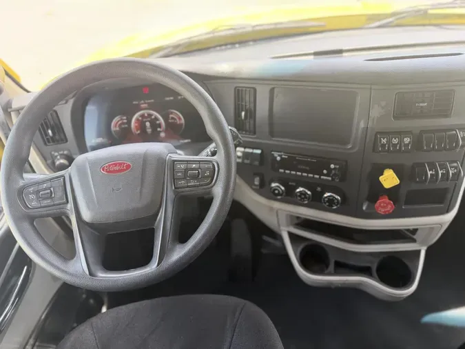 2022 Peterbilt 579