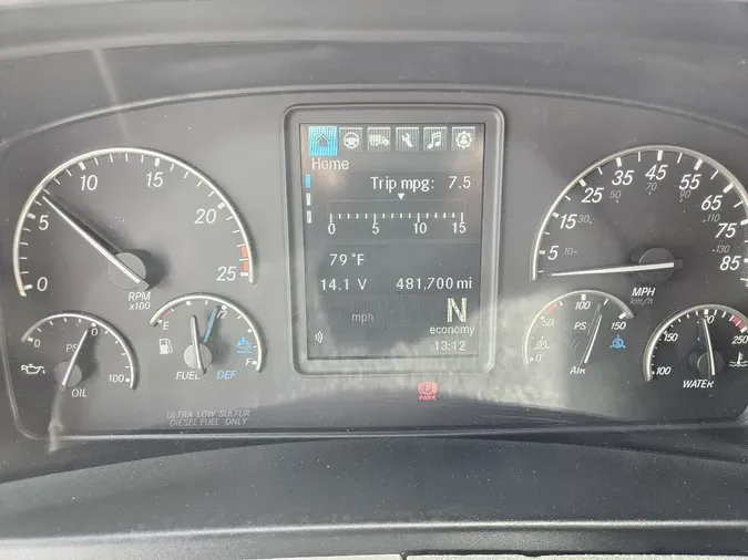 2022 FREIGHTLINER Cascadia 126