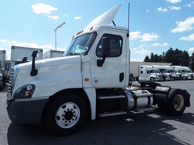 2016 FREIGHTLINER/MERCEDES CASCADIA 125191221d5e343c7d314fa36bf4985ee00