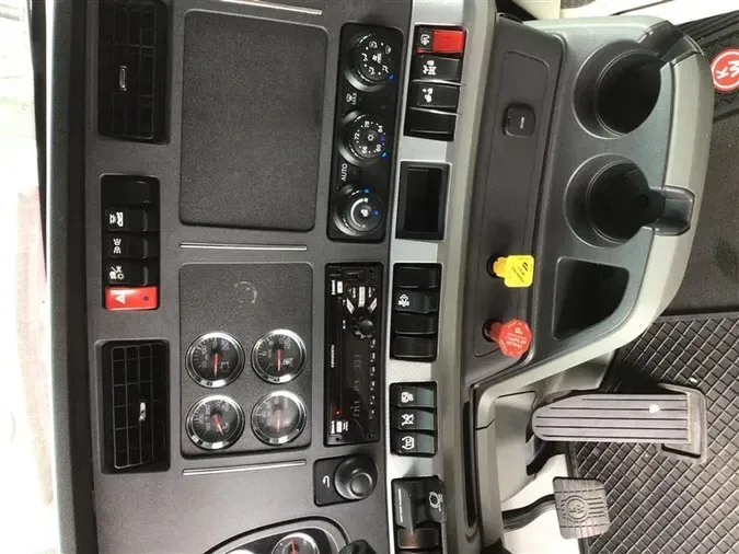 2021 KENWORTH T680