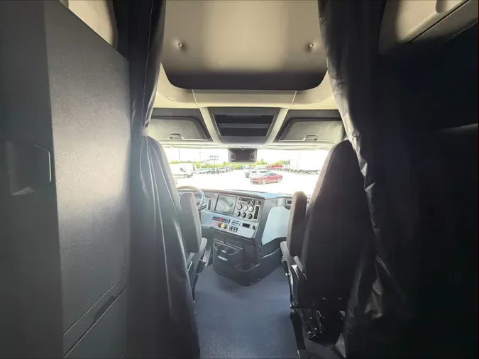2022 Freightliner Cascadia 126