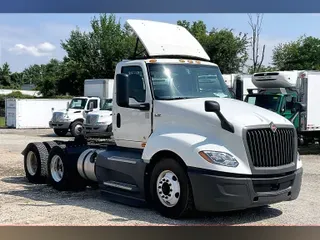 2022 INT LT625 6x4