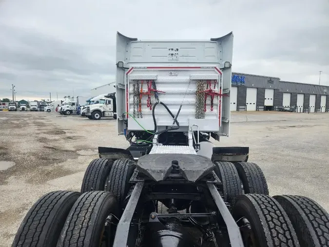 2019 VOLVO VNL64T740